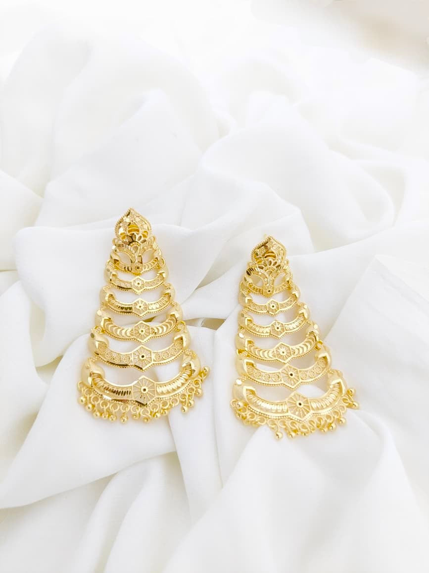 Gold Forming Dangler