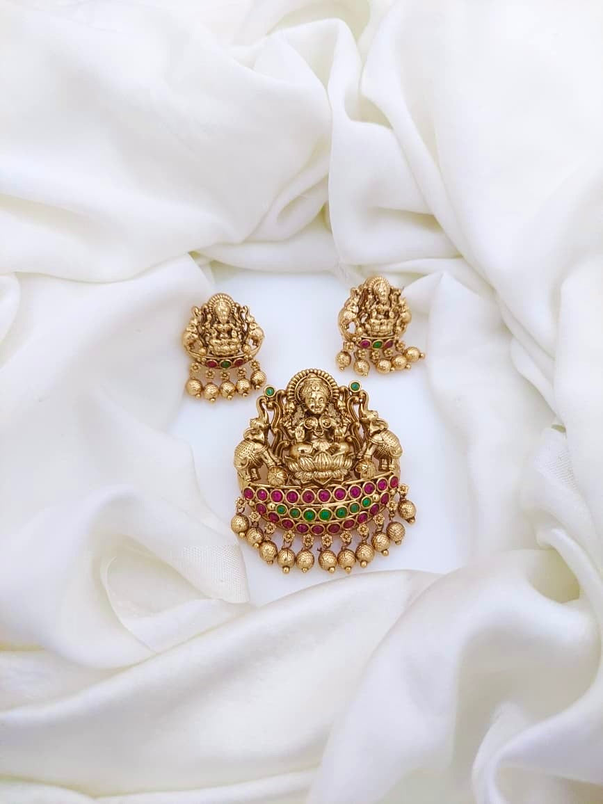 Temple Pendant Set