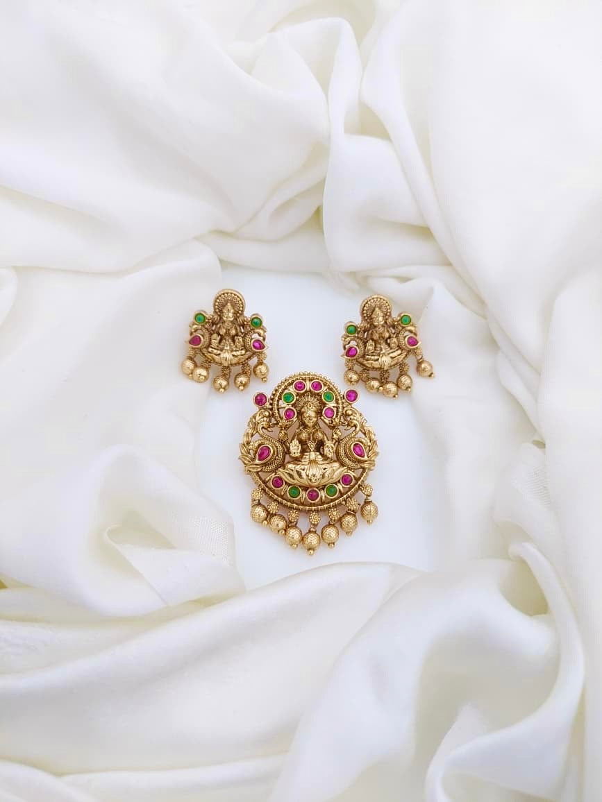 Temple Pendant Set