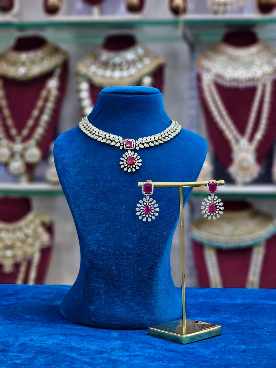 Victoiran AD Short Necklace