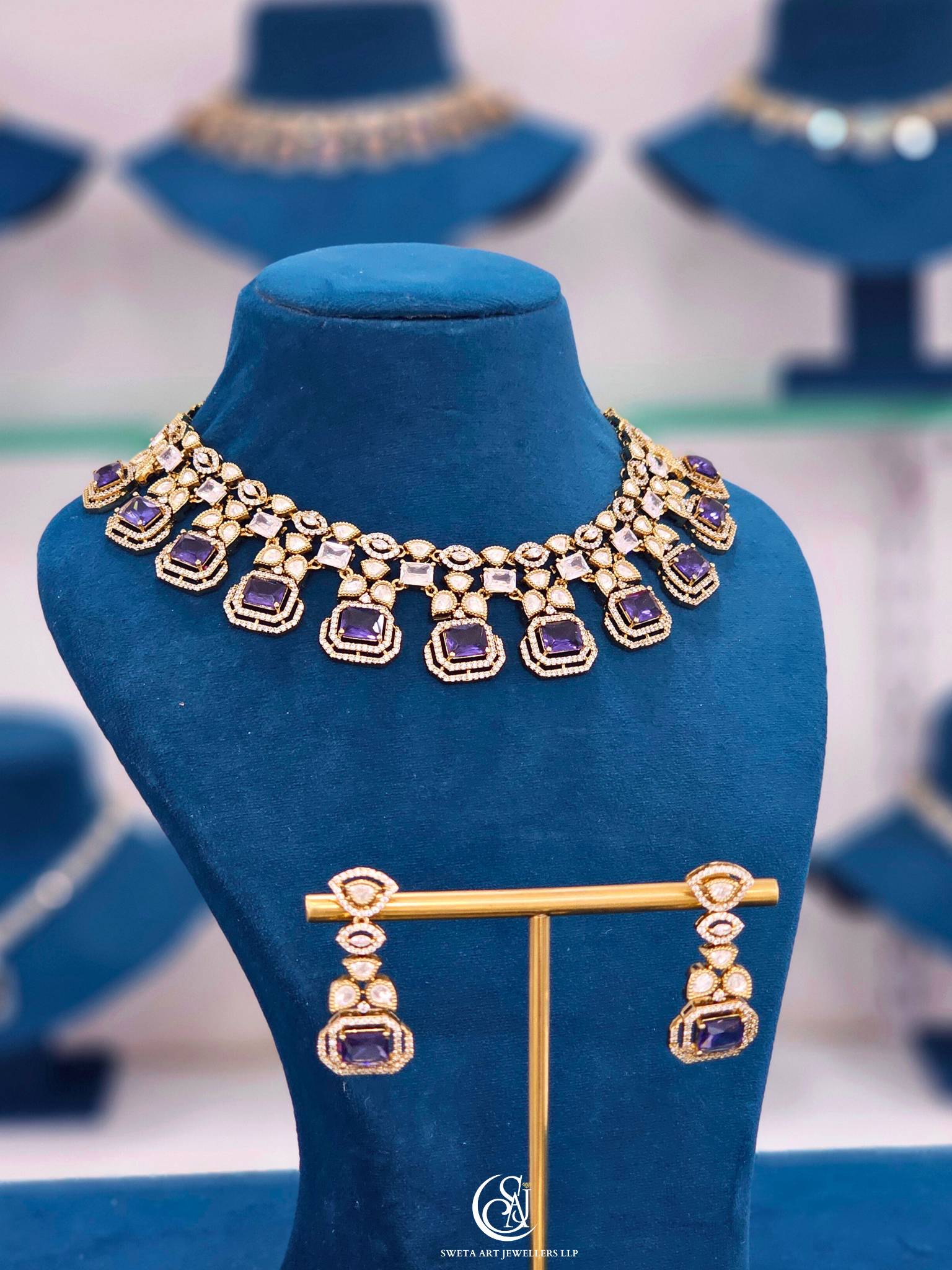 Moissantie Short Necklace