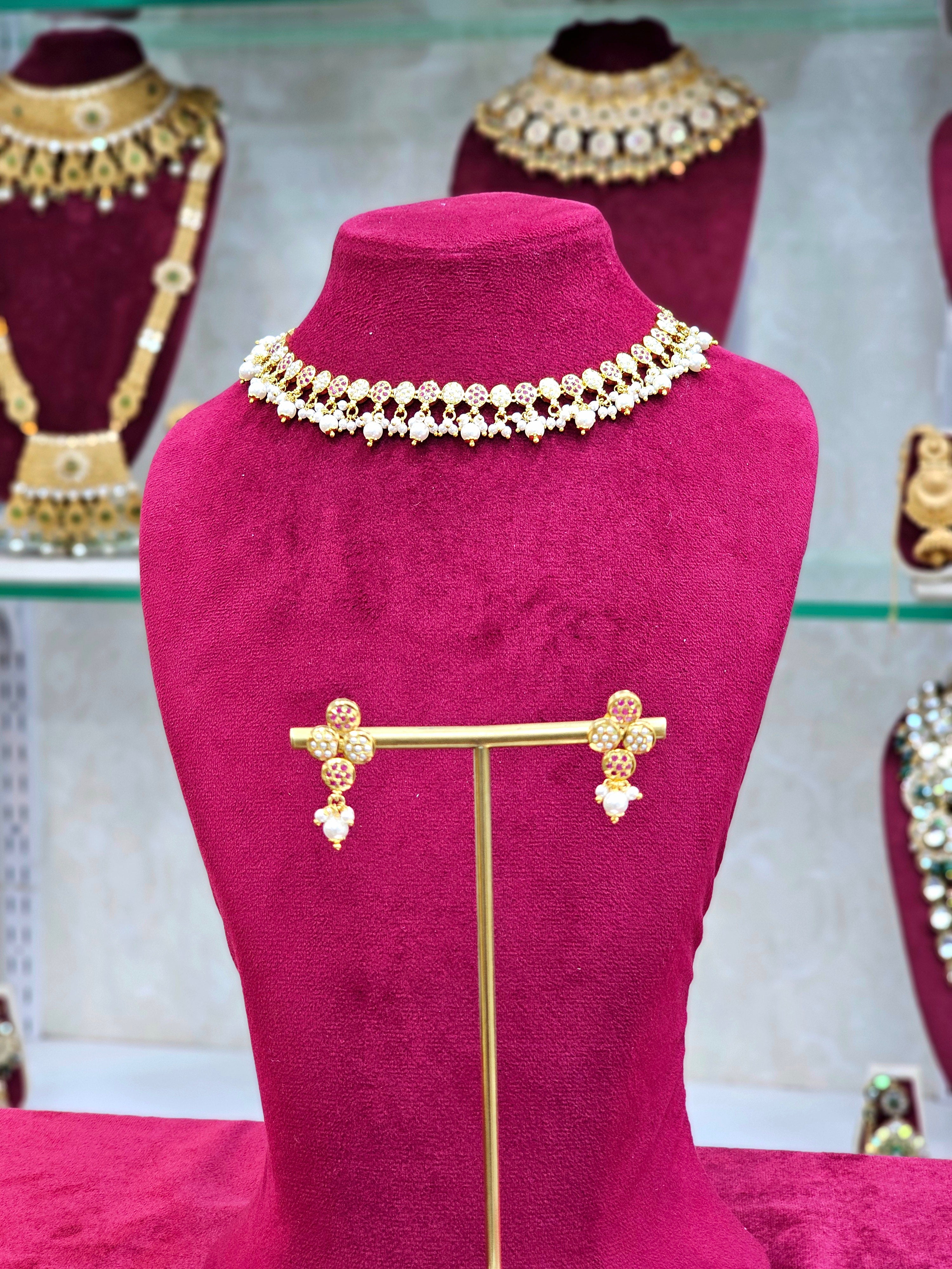 Jadau  Short Necklace