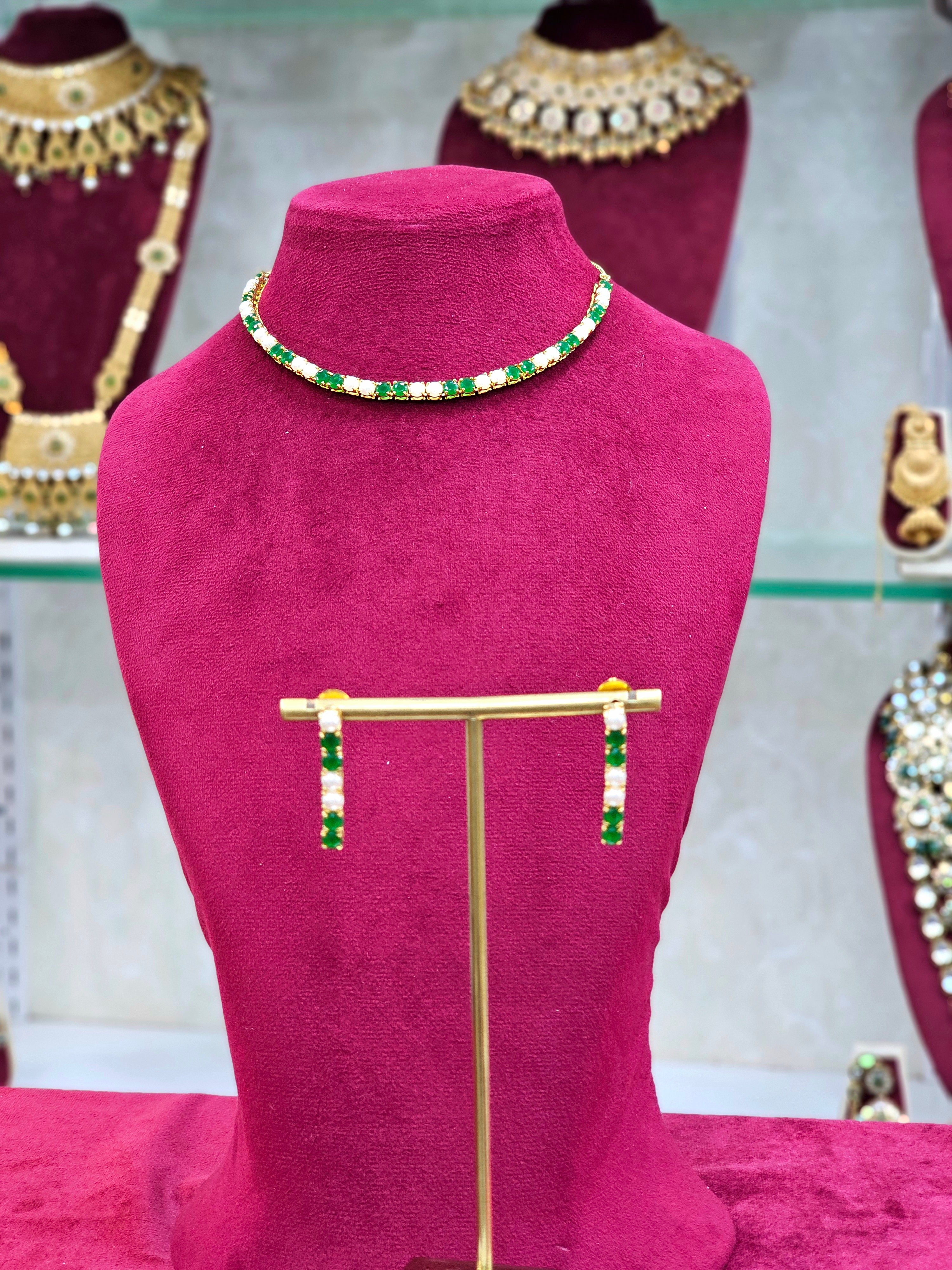 Jadau Short Necklace