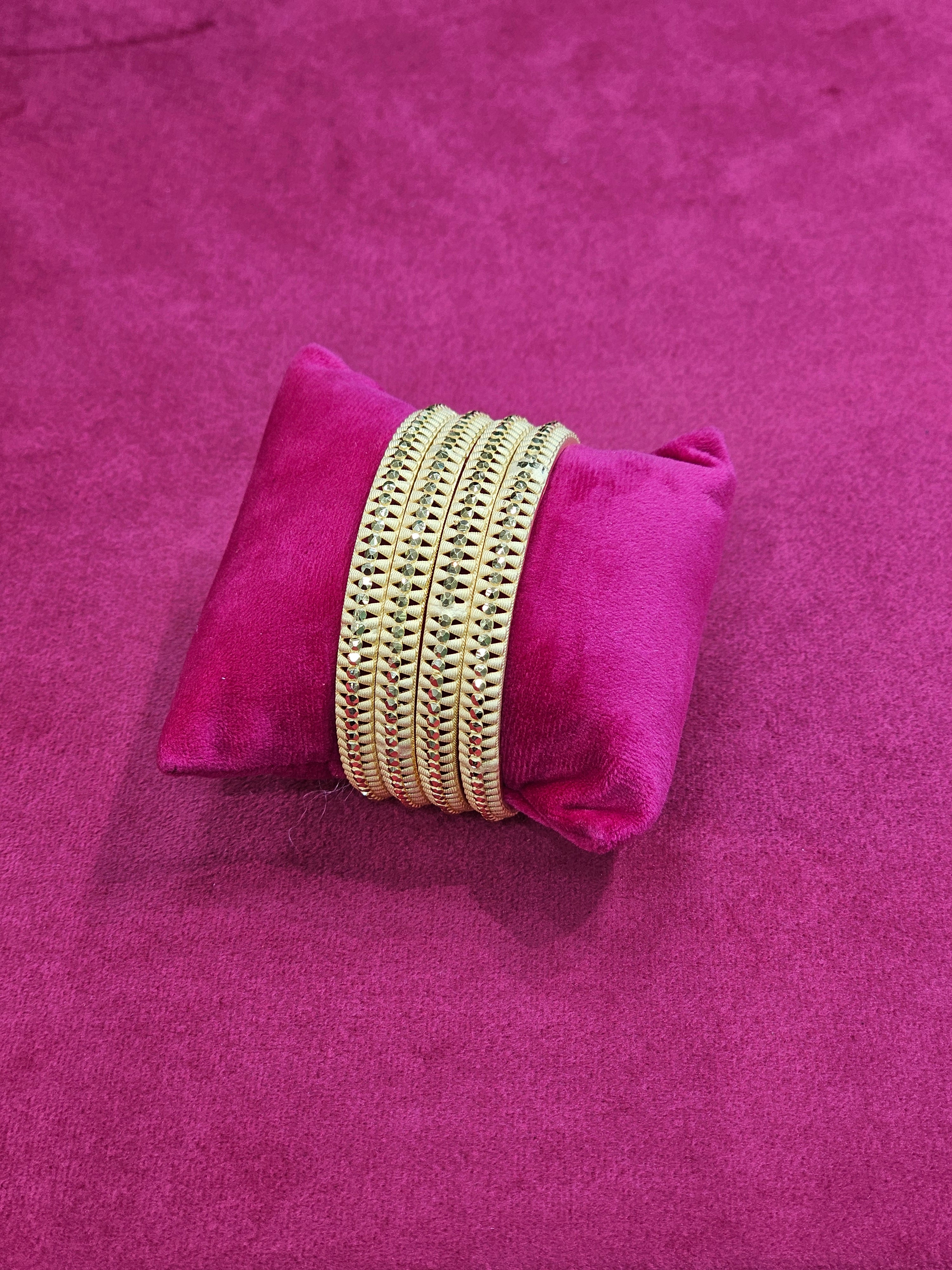 Gold Forming Bangle 4 Pair