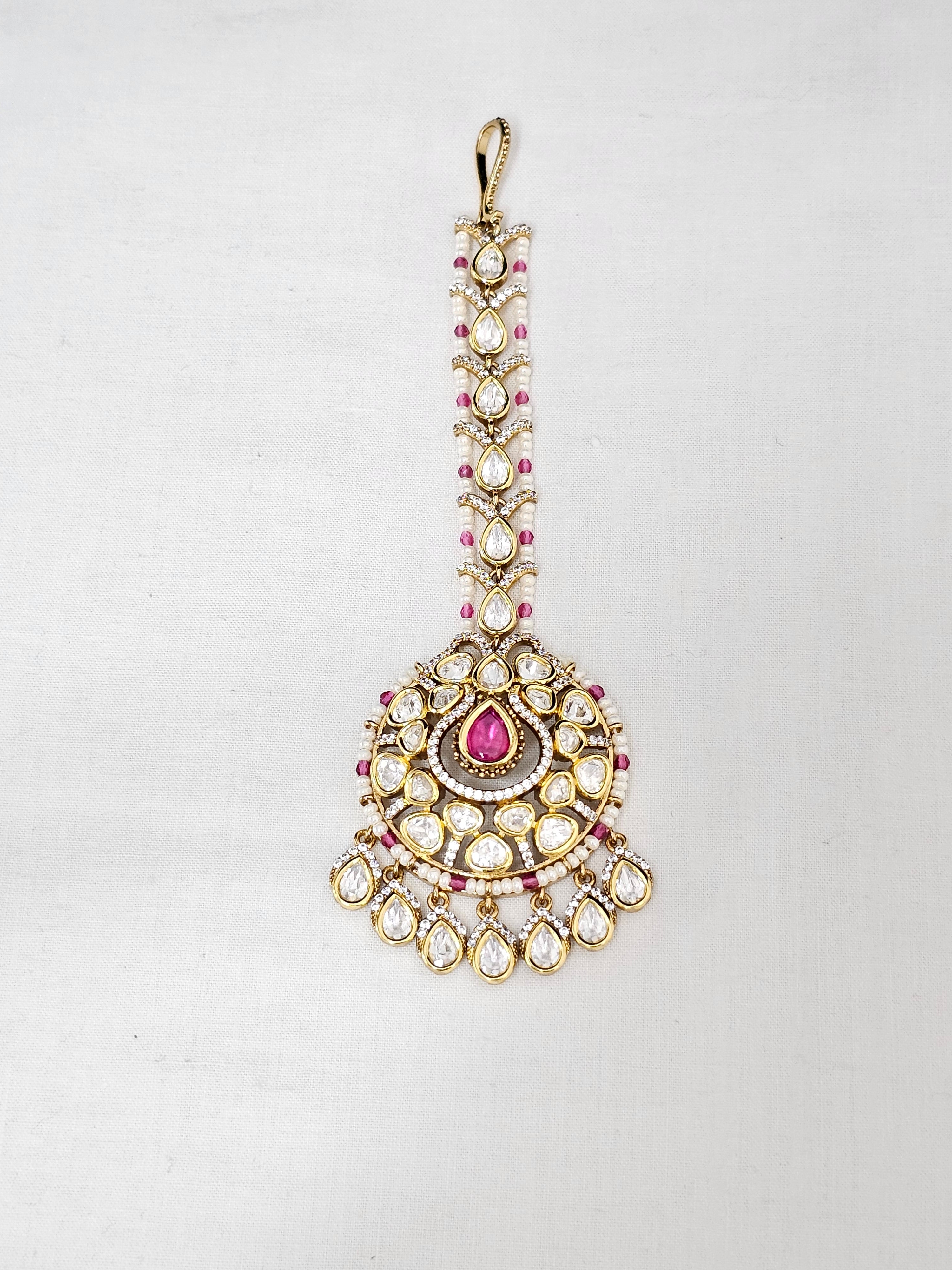 Kundan Maangtikka