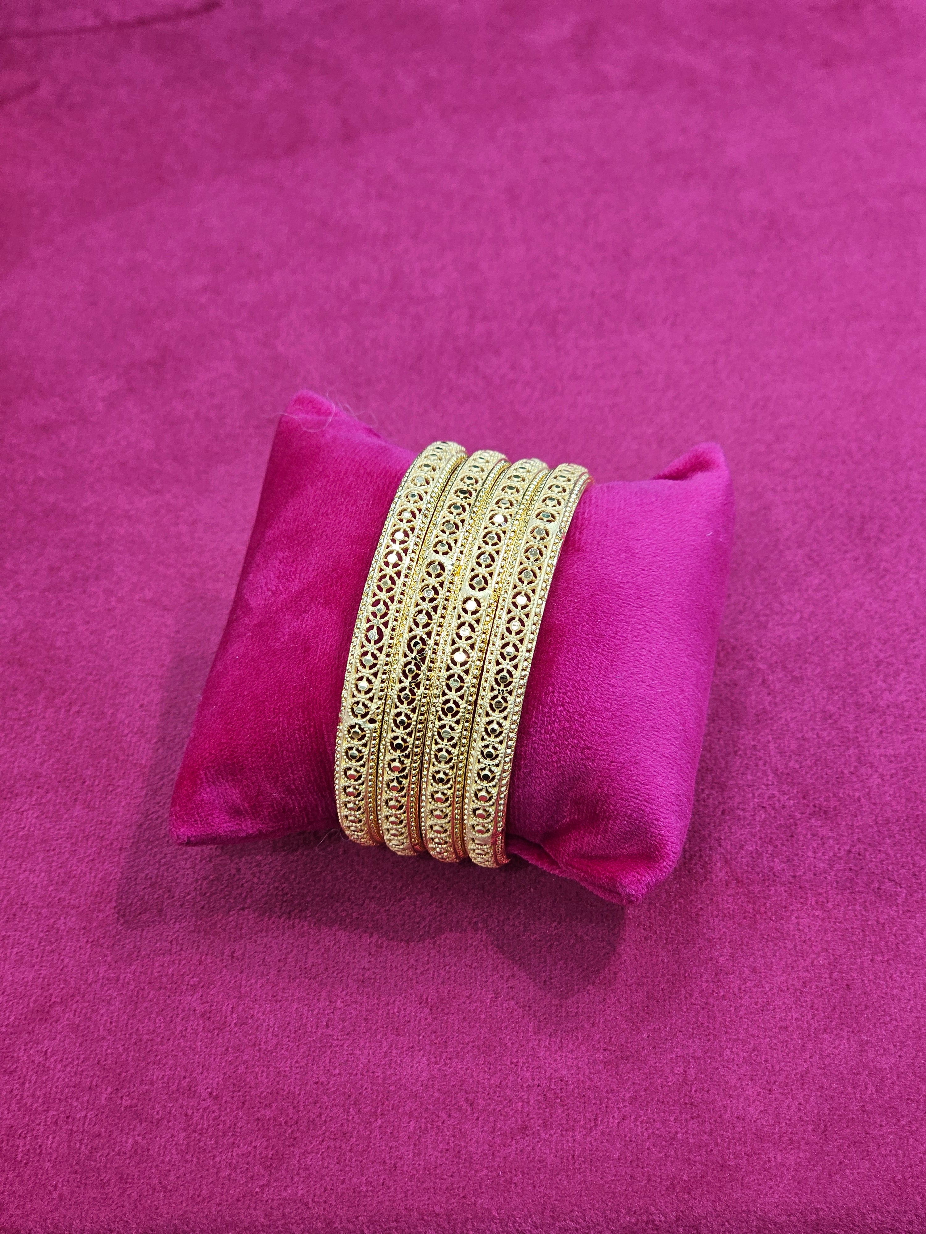 Gold Forming Bangle 4 Pair