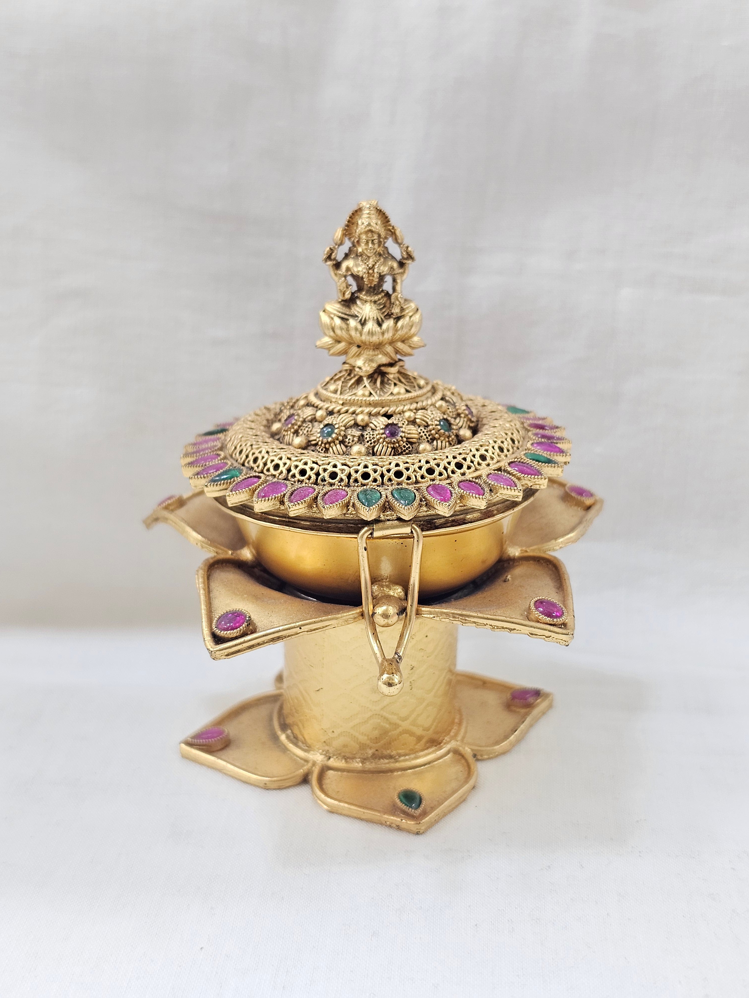 Sindoor Dabbi
