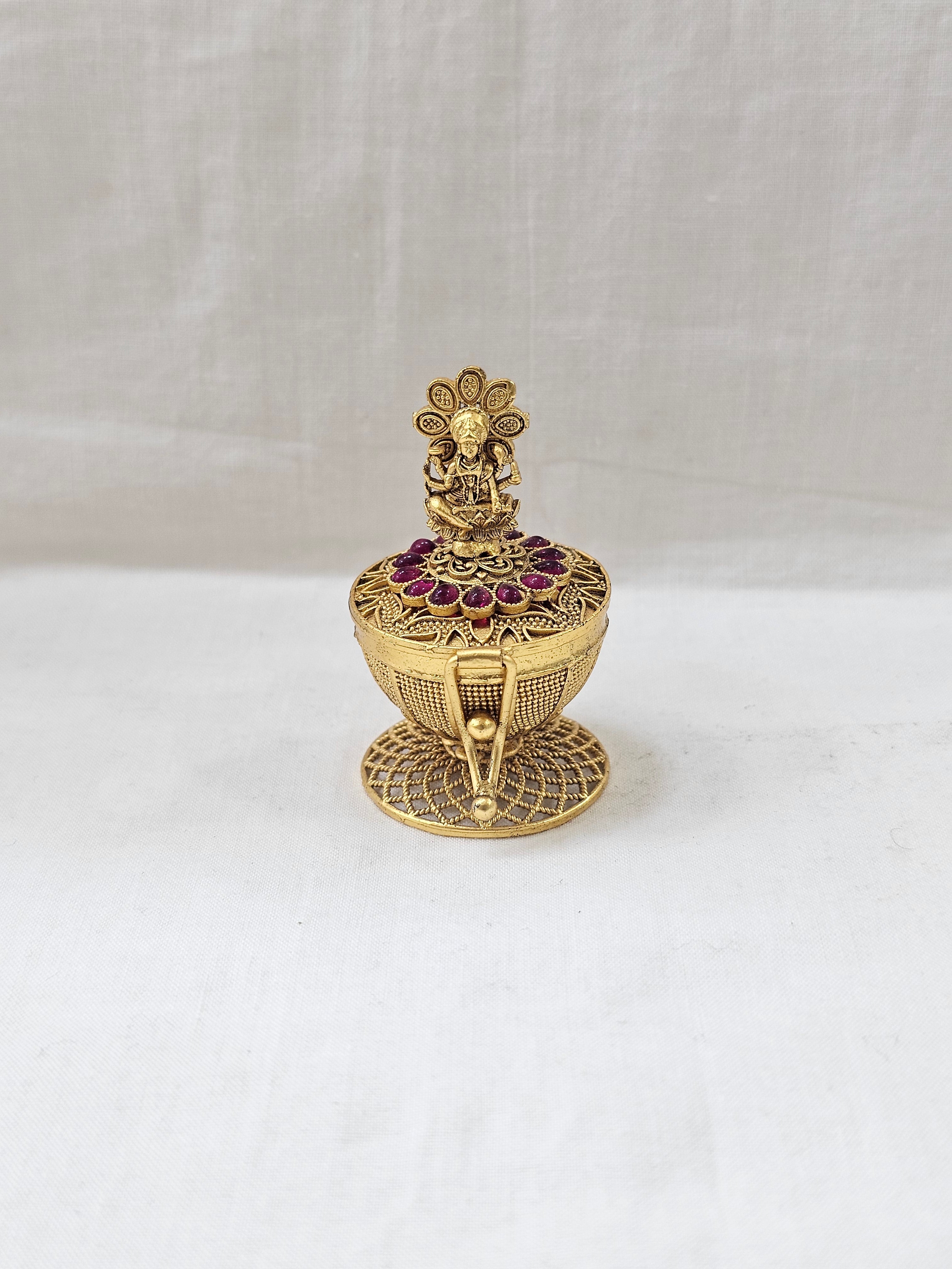 Sindoor Dabbi