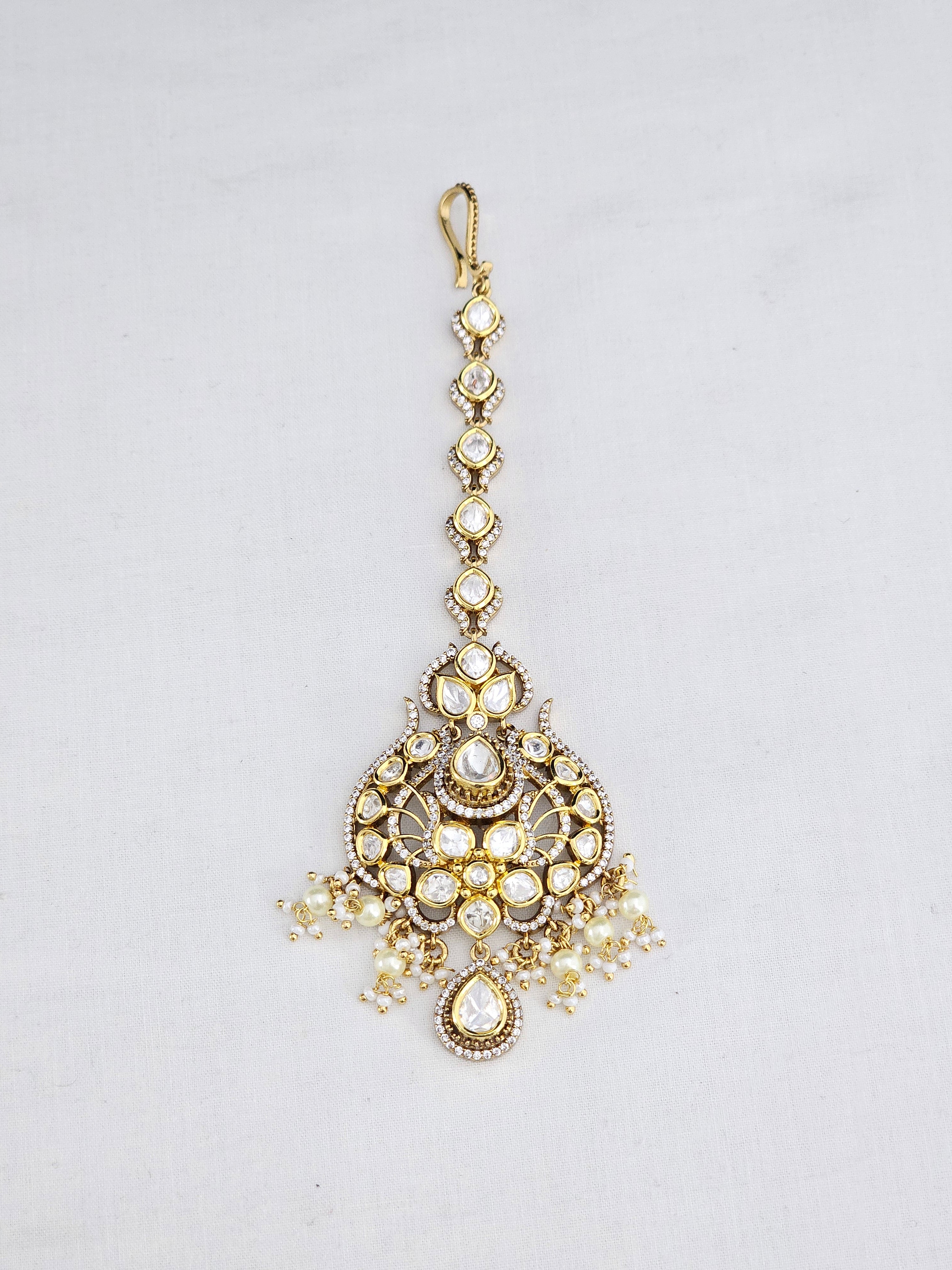 Kundan Maangtikka