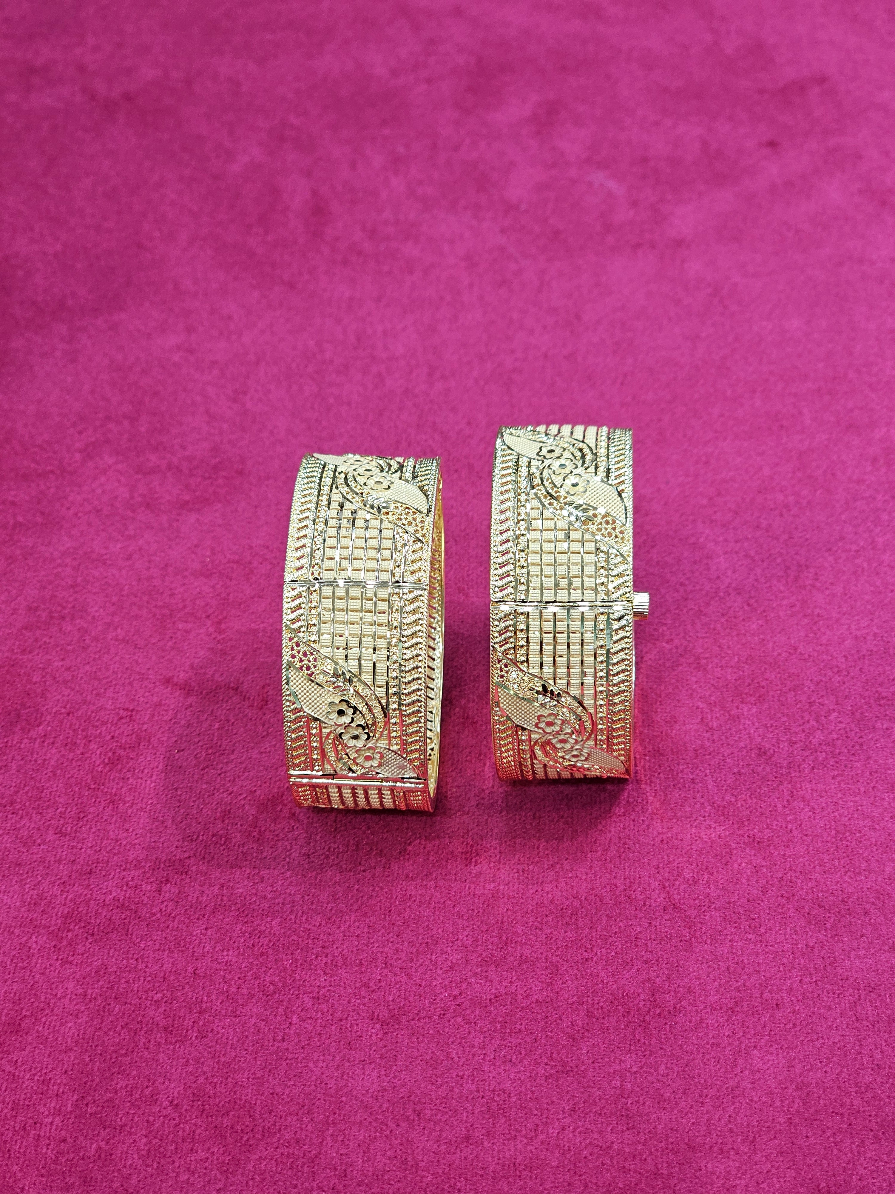 Gold Forming Bangle 2 Pair