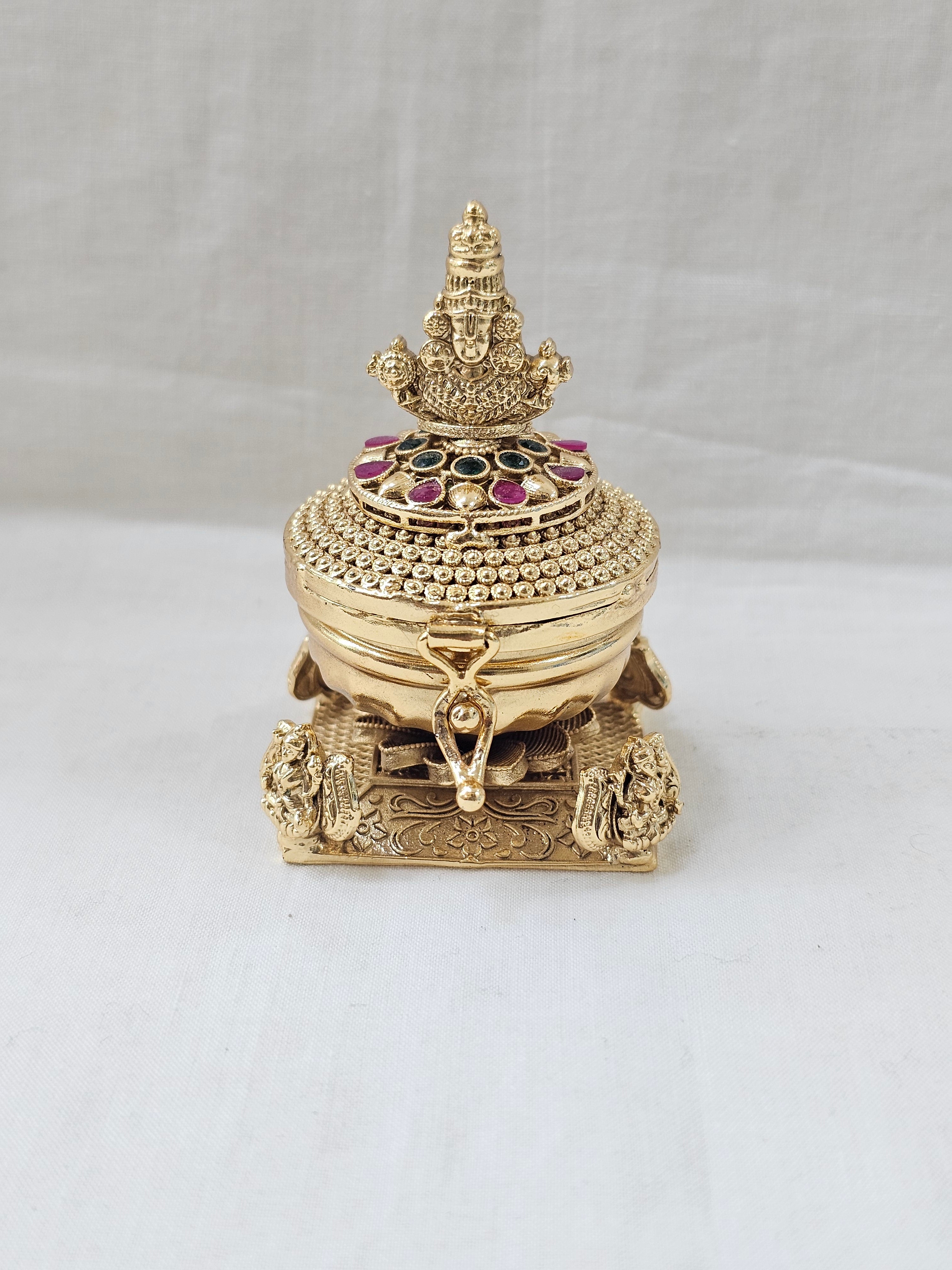 Sindoor Dabbi