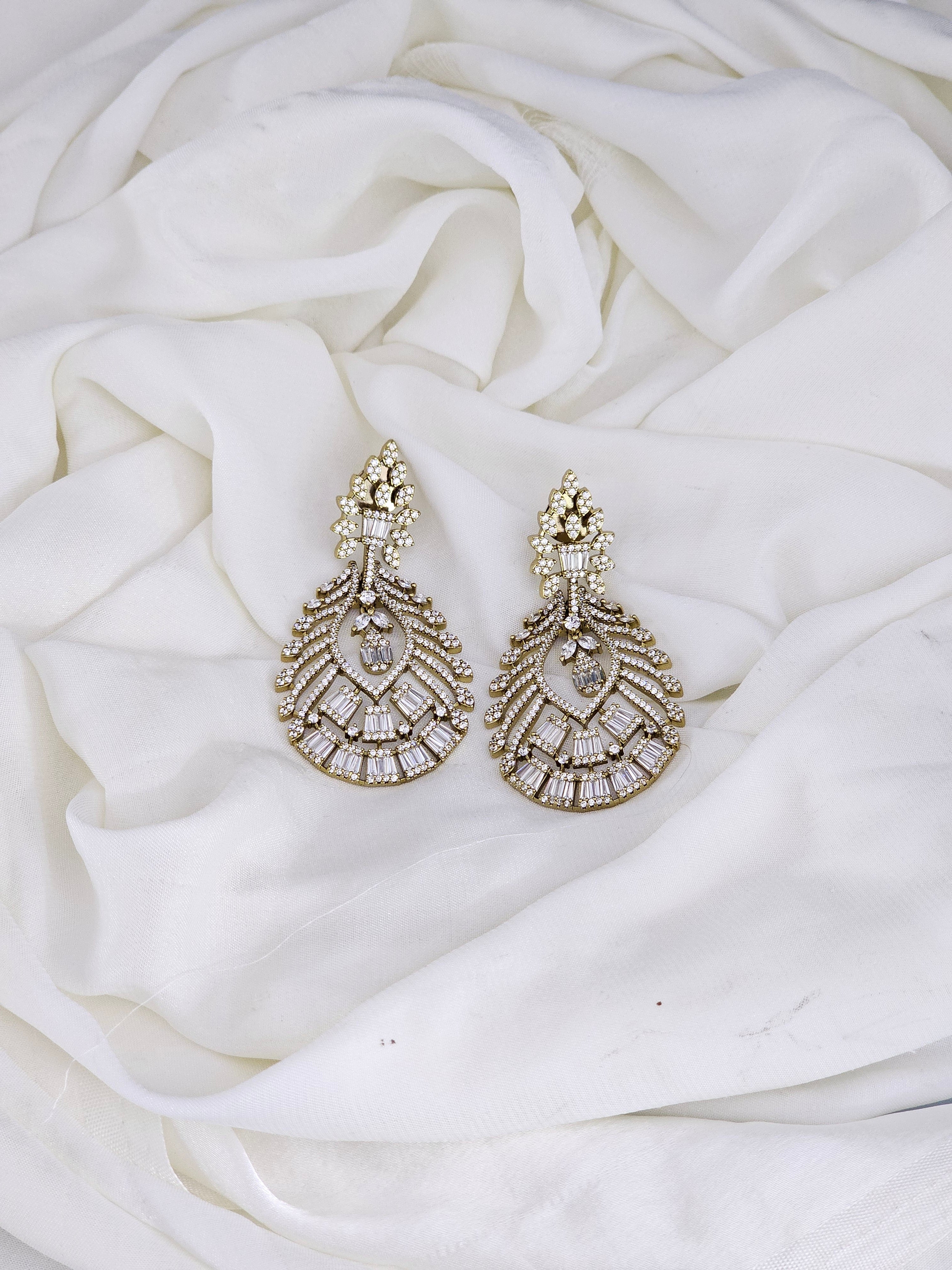 Victoire AD Danglers